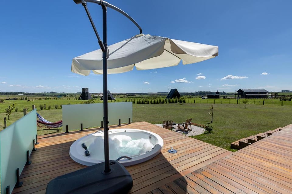 Day, Natural landscape, Hot Tub, Garden view