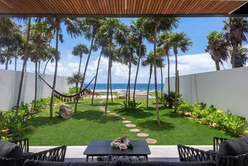 Day, Natural landscape, Garden, Garden view, Sea view, sunbed