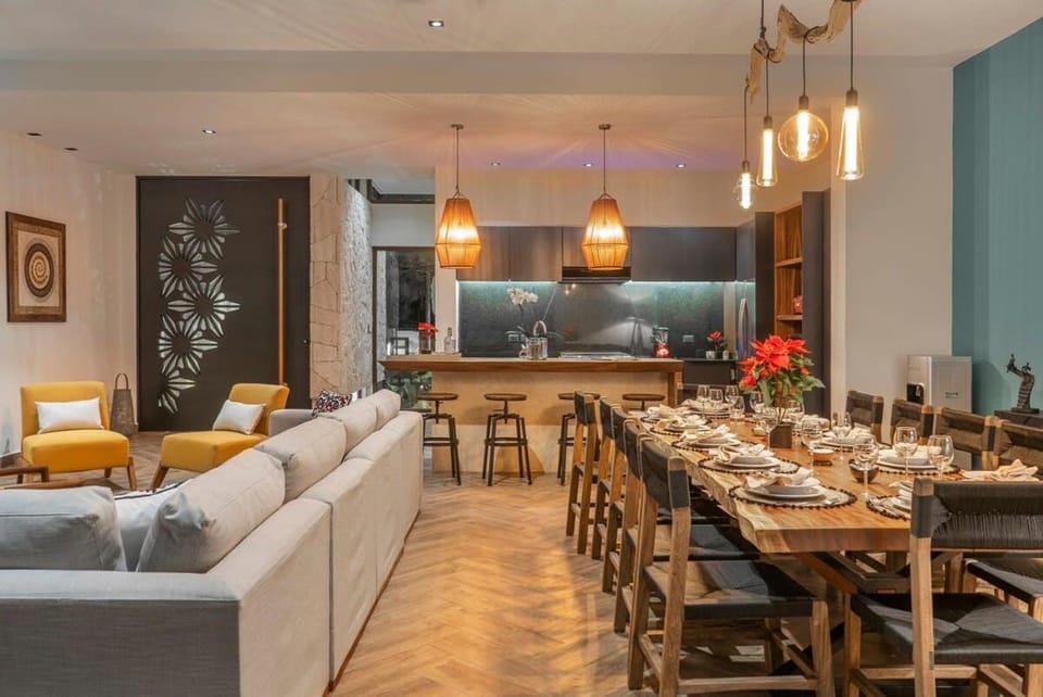 Living room, Dining area