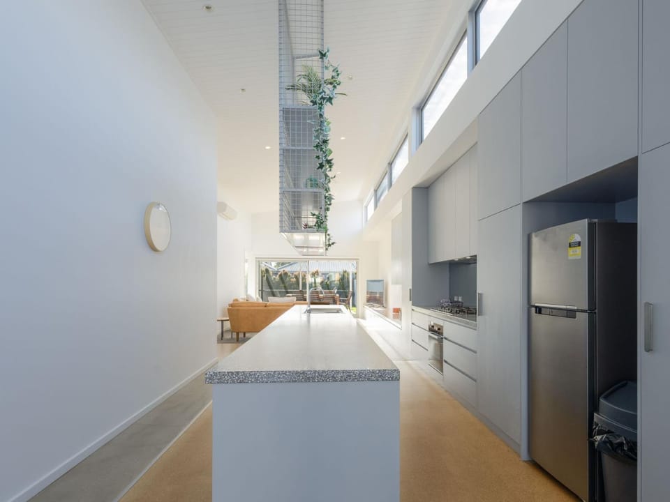Kitchen or kitchenette, oven