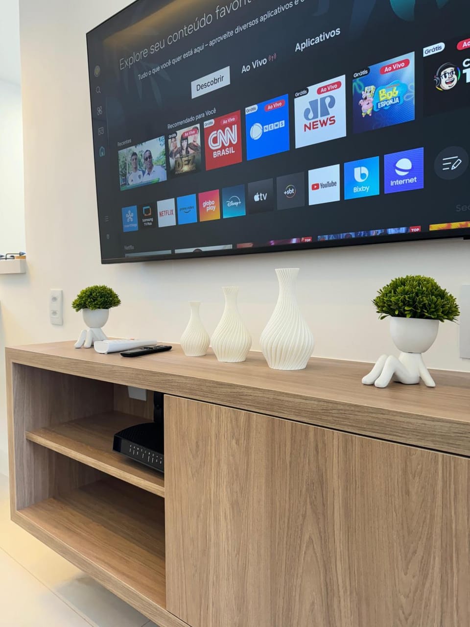 TV and multimedia, Decorative detail