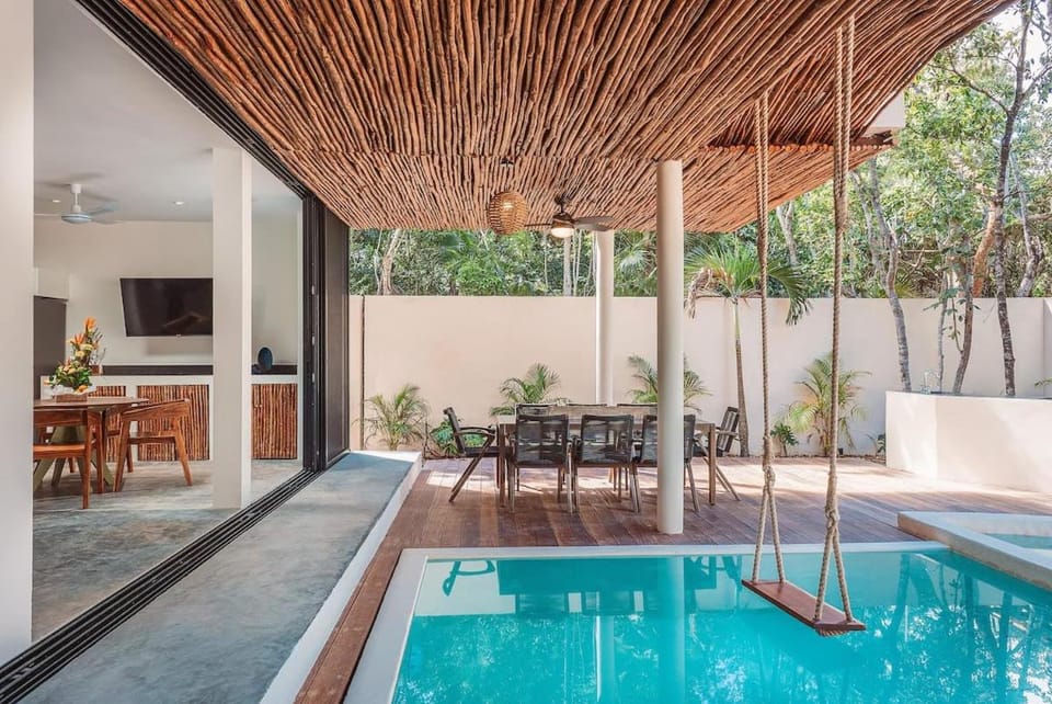 Patio, Pool view, Swimming pool, Swimming pool, sunbed