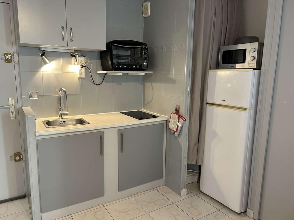 Appt confortable 4 pers avec terrasse et parking, proche Seaquarium - FR-1-250-294 Apartment in Le Grau-du-Roi