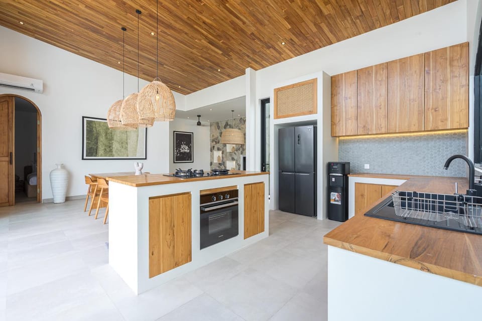 Kitchen or kitchenette, oven, stove