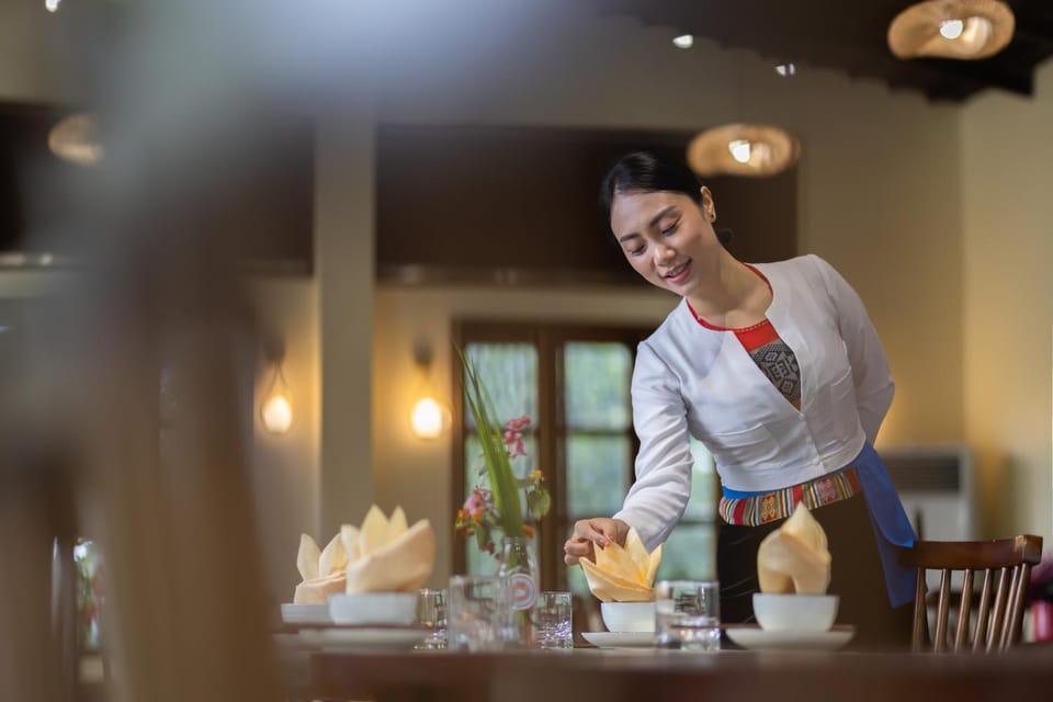 Staff, Restaurant/places to eat, Food and drinks