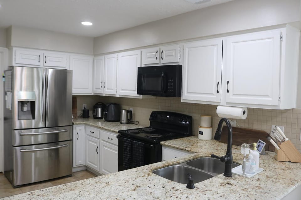 Luxury Stay Near IAH 3BD 2Bath Office with Amenities House in Kingwood