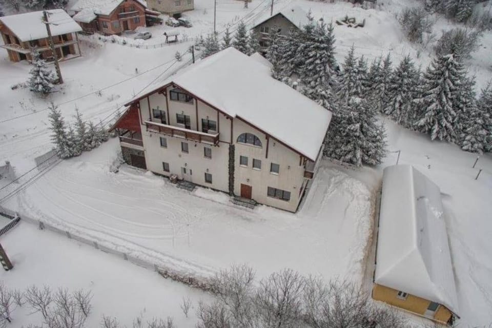 Property building, Day, Natural landscape, Bird's eye view, Winter