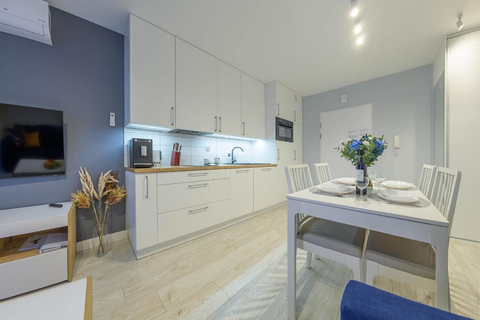 Communal lounge/ TV room, Kitchen or kitchenette, Living room, Seating area, Dining area, pet friendly, stove
