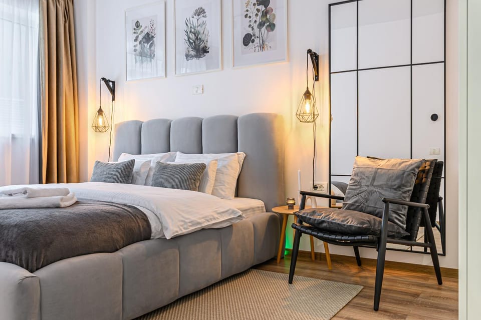 Bed, Bedroom