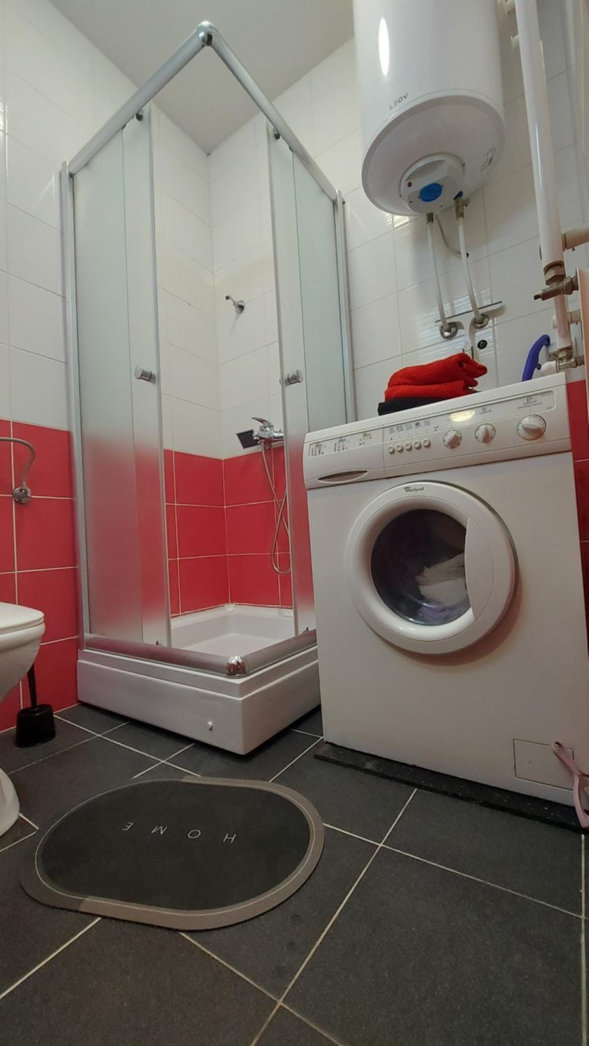 Shower, Toilet, Bathroom, washing machine, dryer