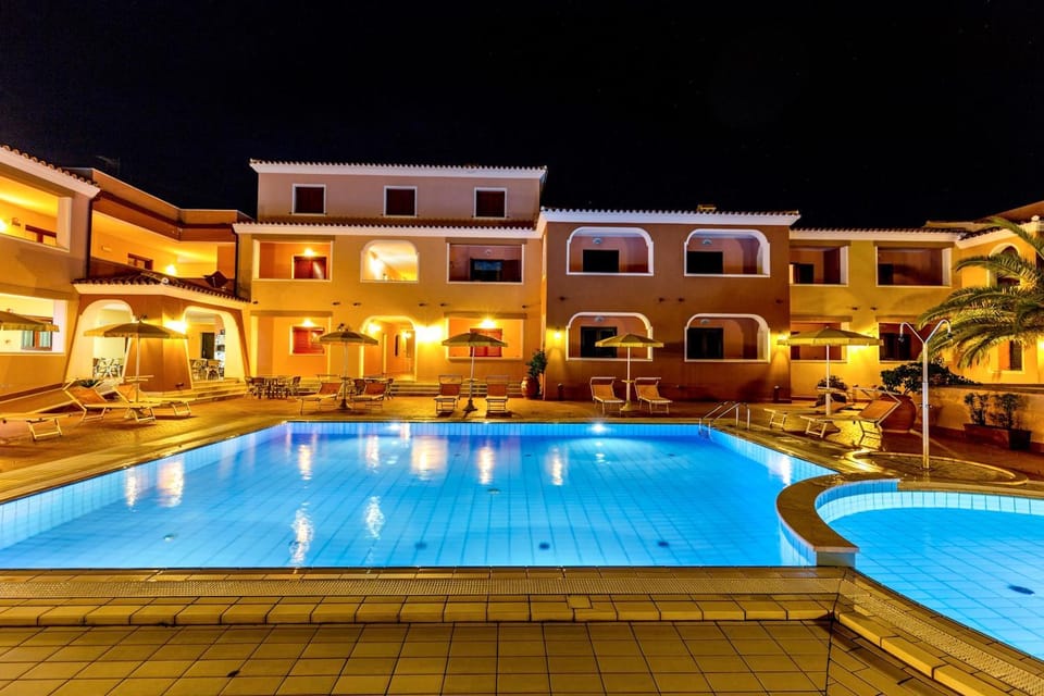 Night, Swimming pool