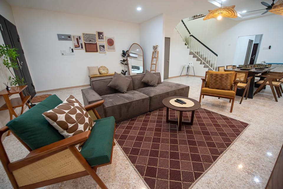 Living room, Seating area, Dining area