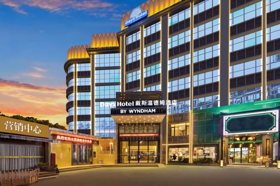 Property building, Day, City view, Street view, Parking