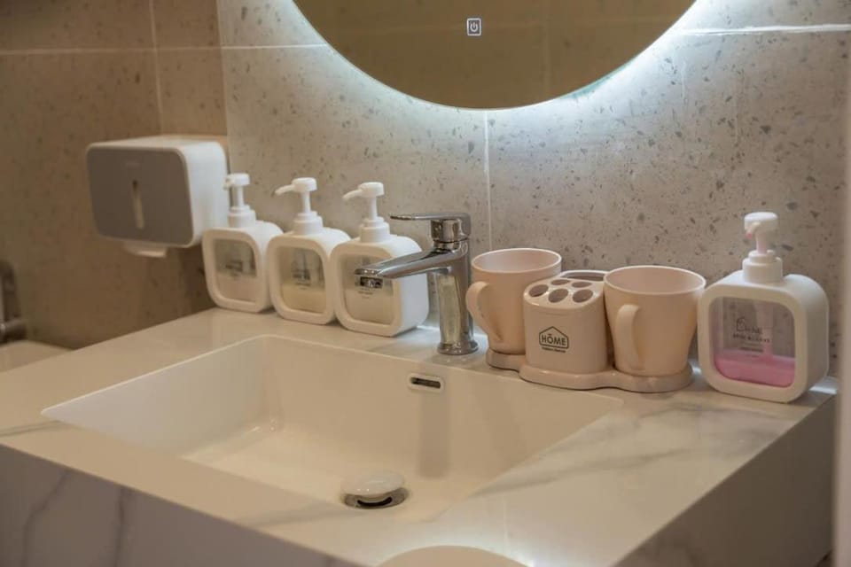 Dechill House Bed and Breakfast in Hanoi