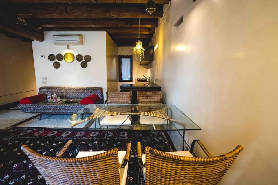 Raphael's Garden House Apartment in Venice