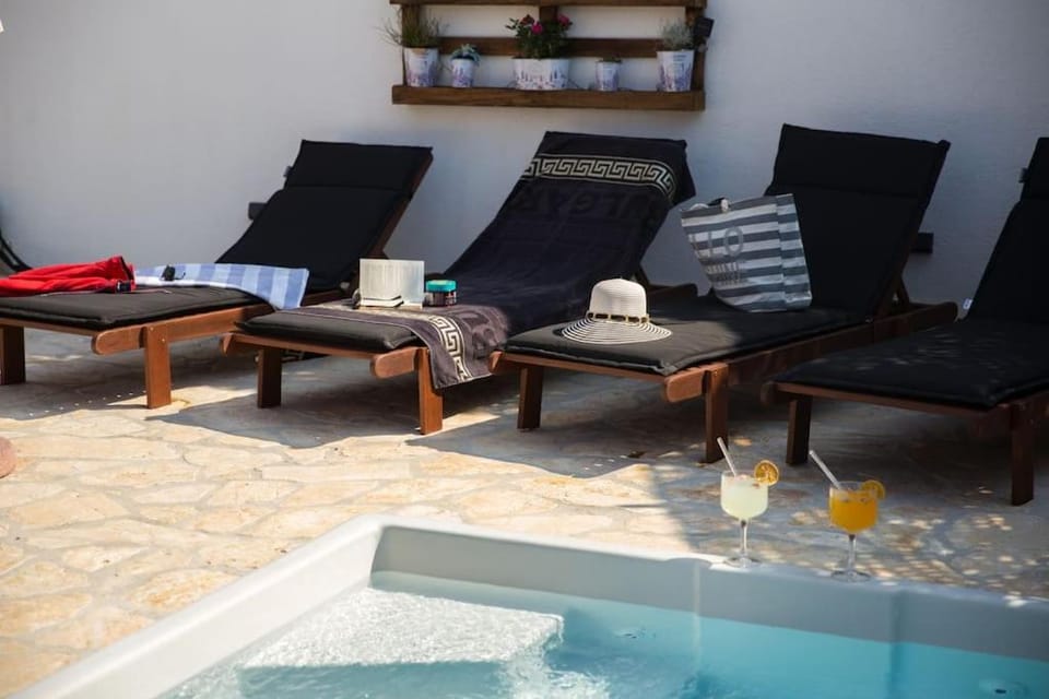 Holiday home Nonno with pool Tučepi House in Tučepi