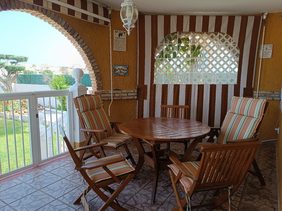 Patio, Day, Balcony/Terrace, Balcony/Terrace, Dining area