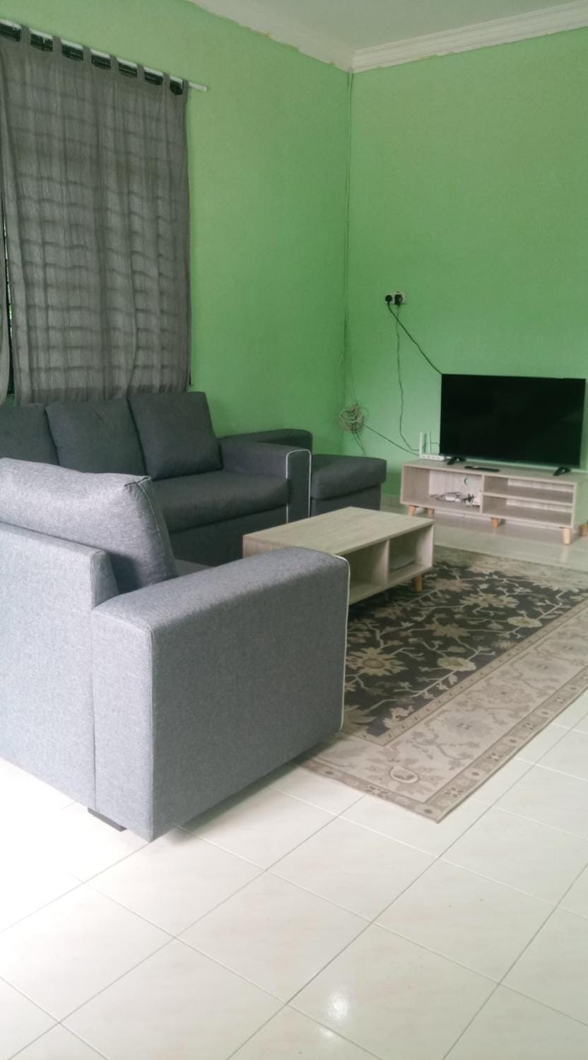 Communal lounge/ TV room, TV and multimedia, Living room, Seating area, Evening entertainment