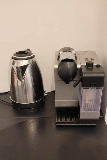 Coffee/tea facilities, Kitchen or kitchenette