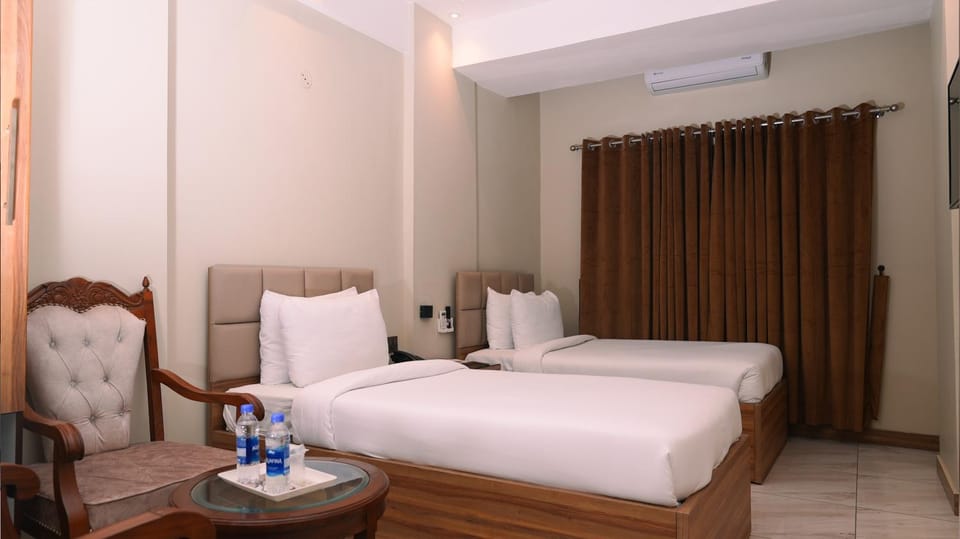 Hotel Pearl Inn Al-Balushi Hotel in Karachi
