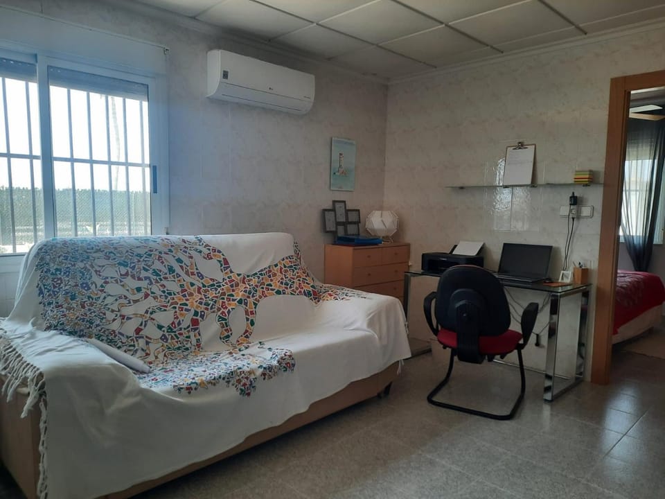 TV and multimedia, Living room, Seating area, air conditioner
