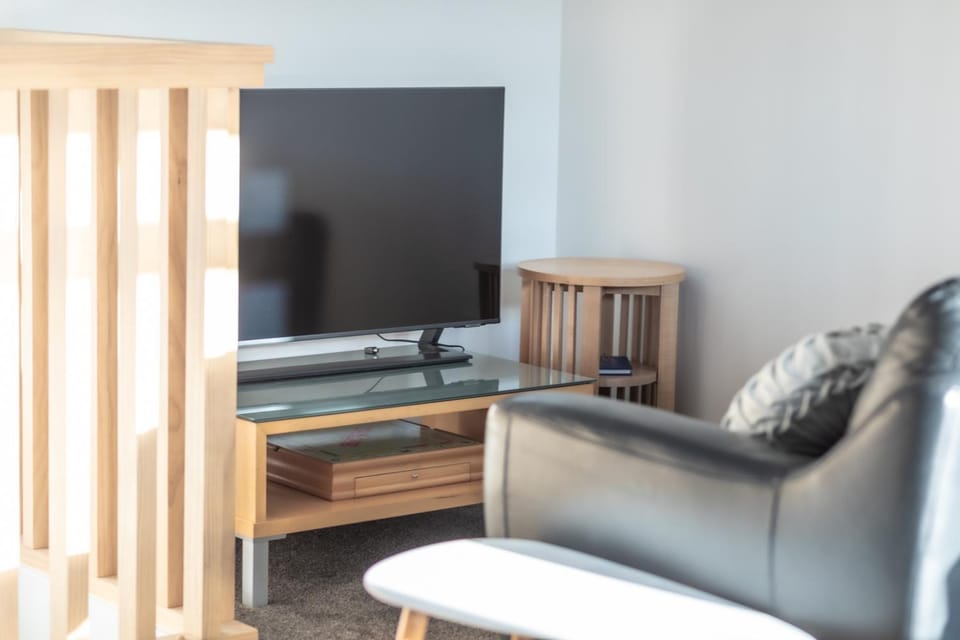 TV and multimedia, Seating area