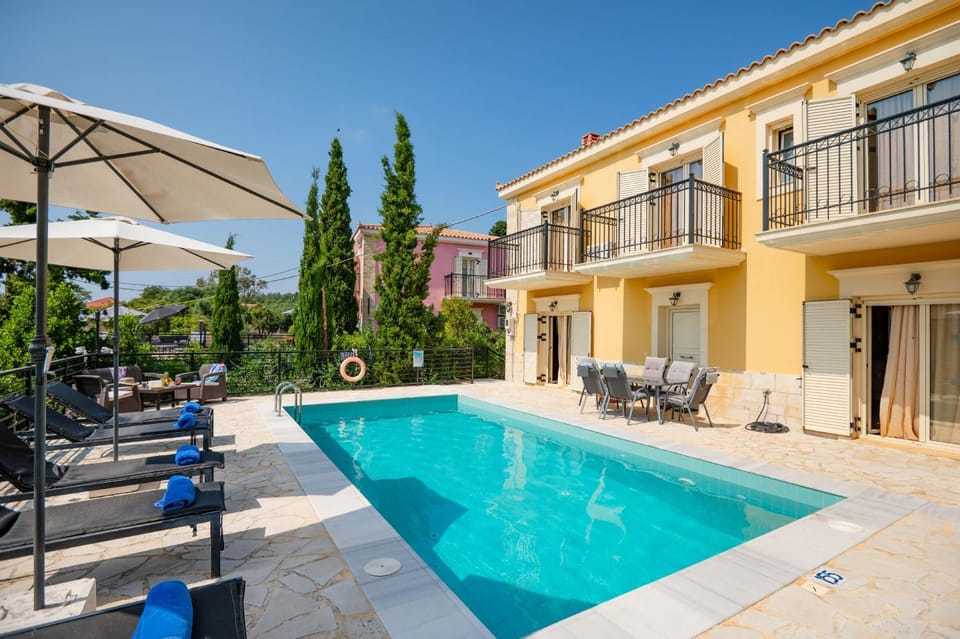 Property building, Patio, Day, View (from property/room), Balcony/Terrace, Pool view, Swimming pool, sunbed