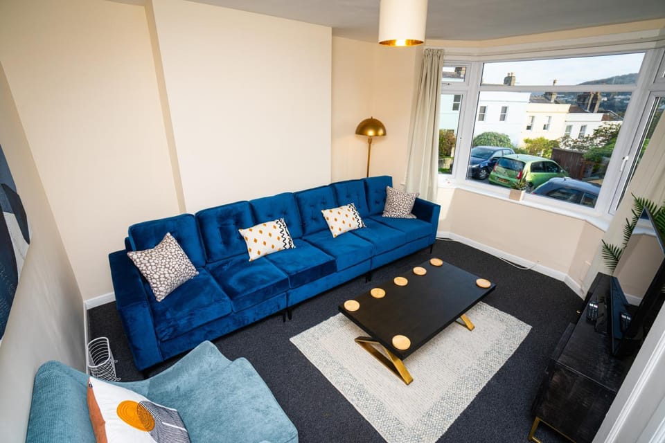 Living room, Photo of the whole room, Seating area