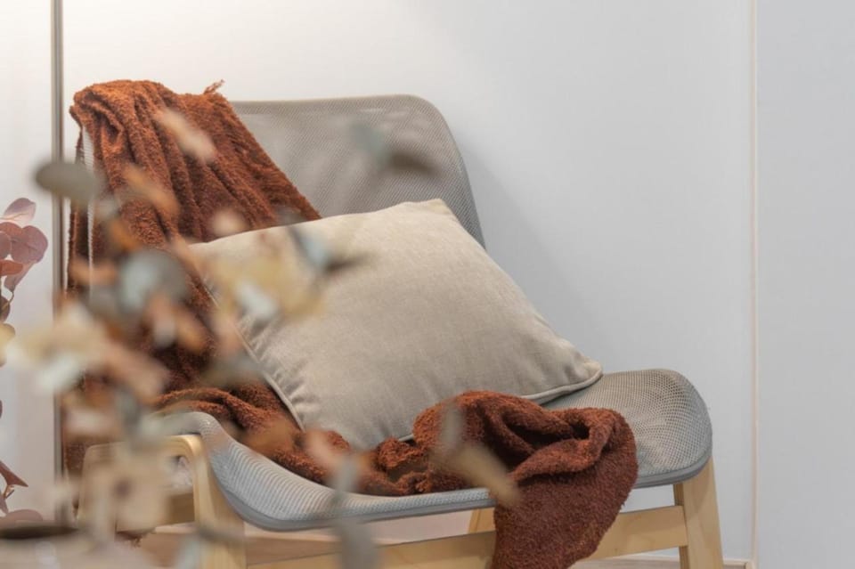 Living room, Decorative detail, Seating area