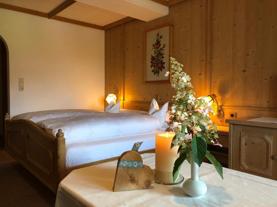 Bed, Photo of the whole room