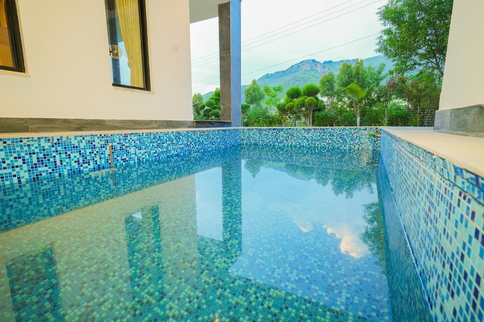 Pool view, Swimming pool, Swimming pool