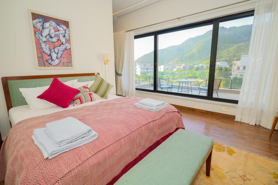 Natural landscape, Photo of the whole room