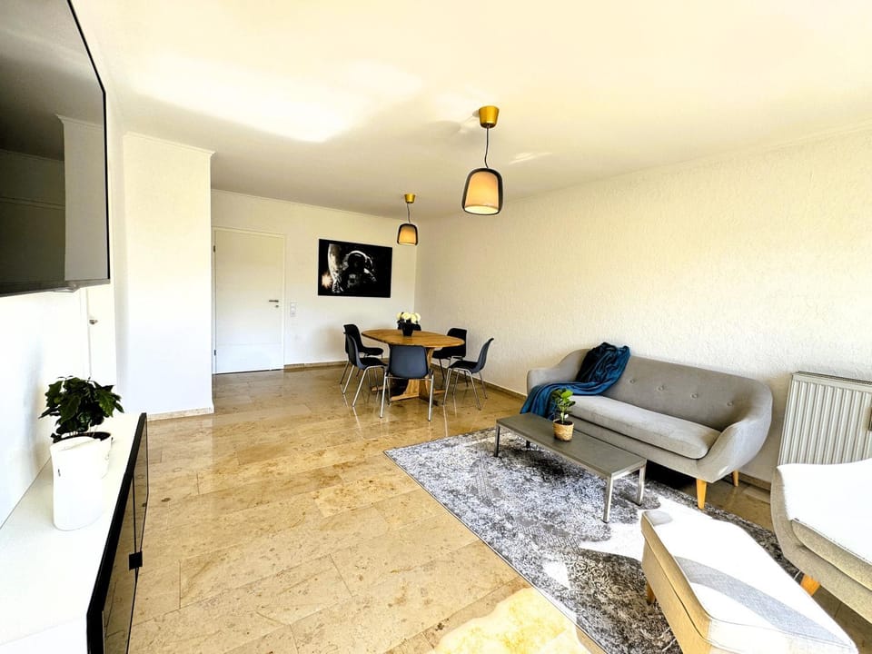 150m² Apartment nahe A1 - 5 Schlafzimmern - 3 Bäder - 50m² Terrasse Apartment in Schleswig-Holstein