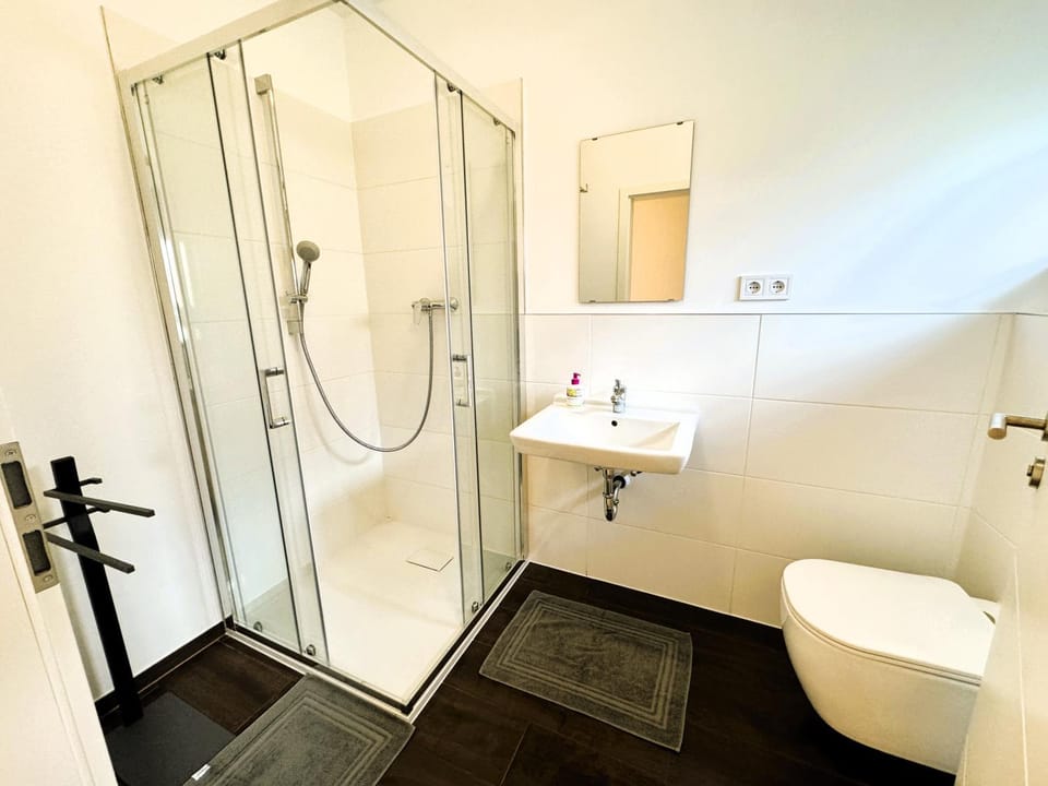 150m² Apartment nahe A1 - 5 Schlafzimmern - 3 Bäder - 50m² Terrasse Apartment in Schleswig-Holstein