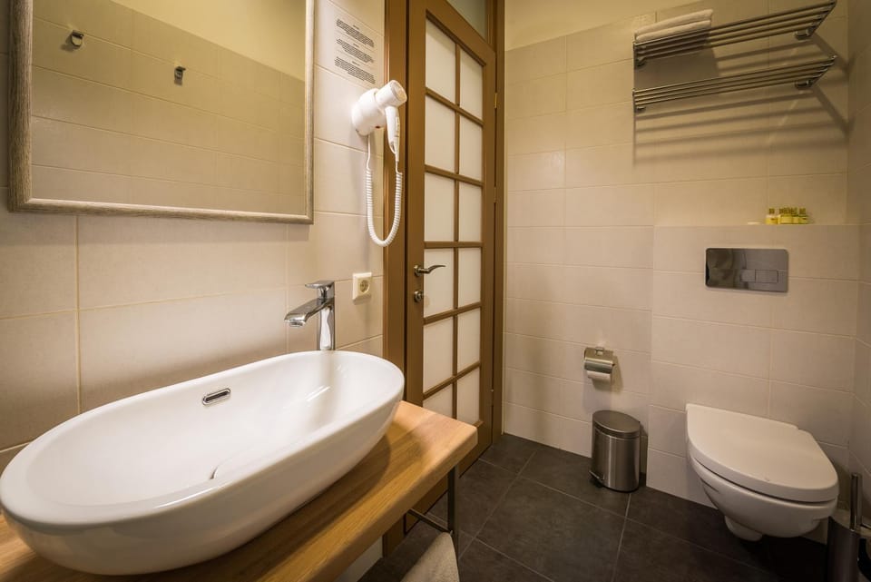 Toilet, Bathroom