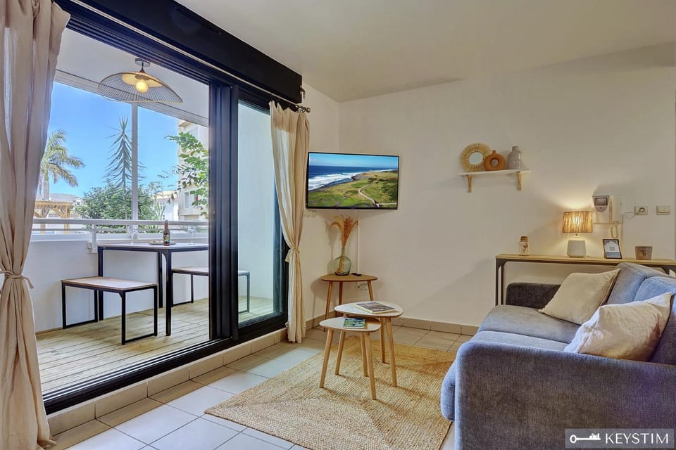 TV and multimedia, Balcony/Terrace, Living room