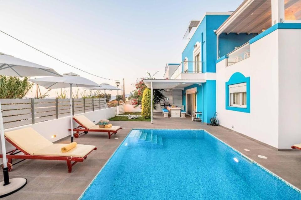 Pool view, Swimming pool, Swimming pool