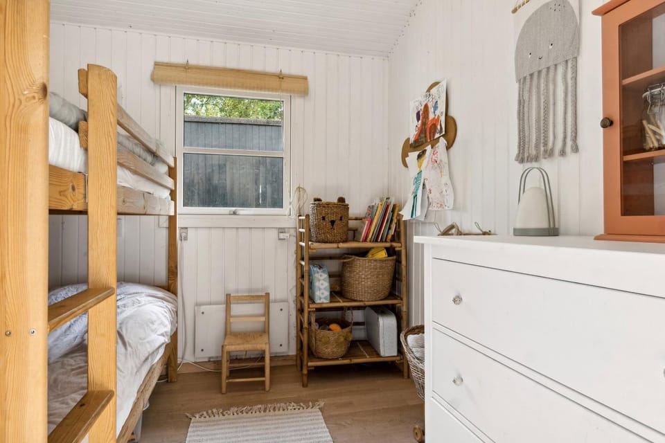 Bedroom, children
