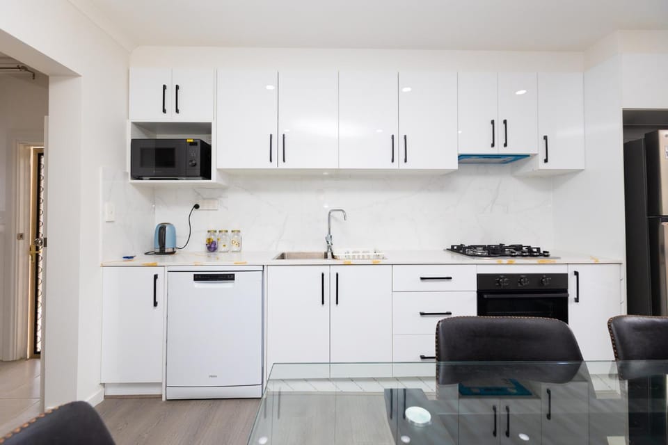 Kitchen or kitchenette, dishwasher