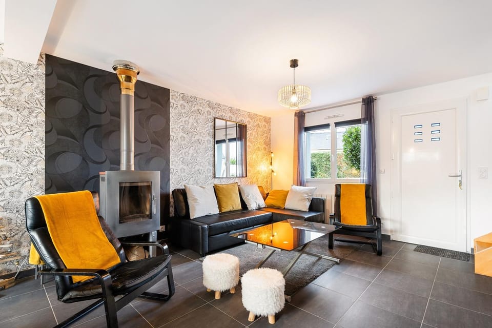 Property building, Living room