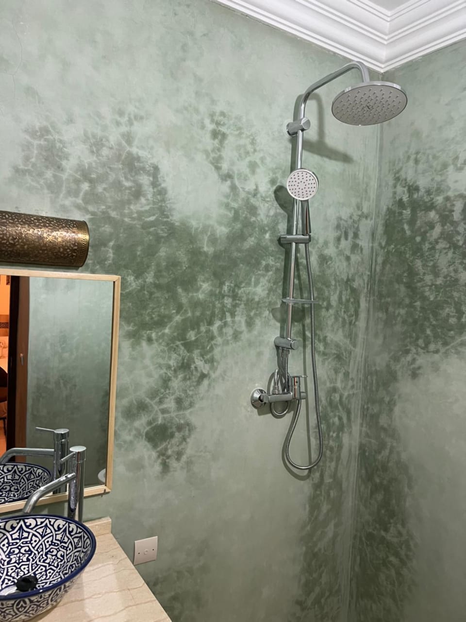 Shower, Bathroom