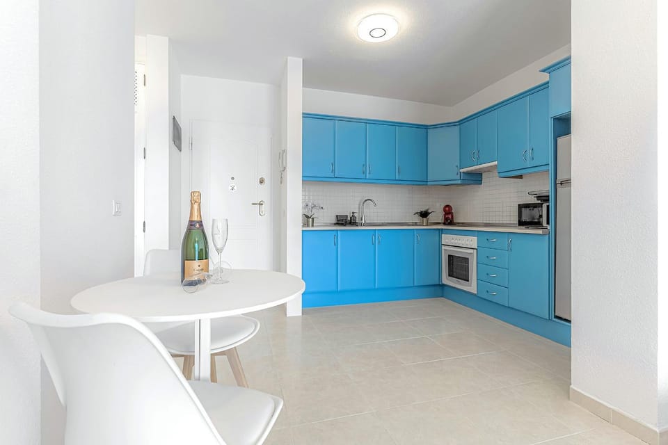 Kitchen or kitchenette, Dining area, oven, stove, kitchen