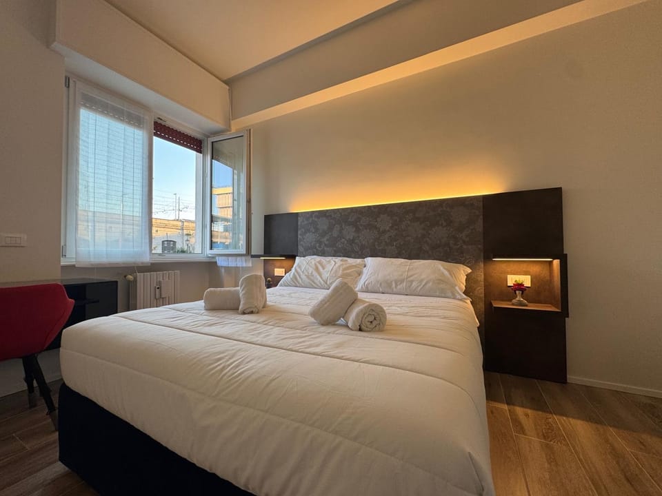 Bed, Bedroom