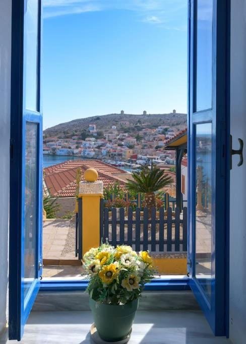 Yellow Oasis traditional home with sea view House in Decentralized Administration of the Aegean