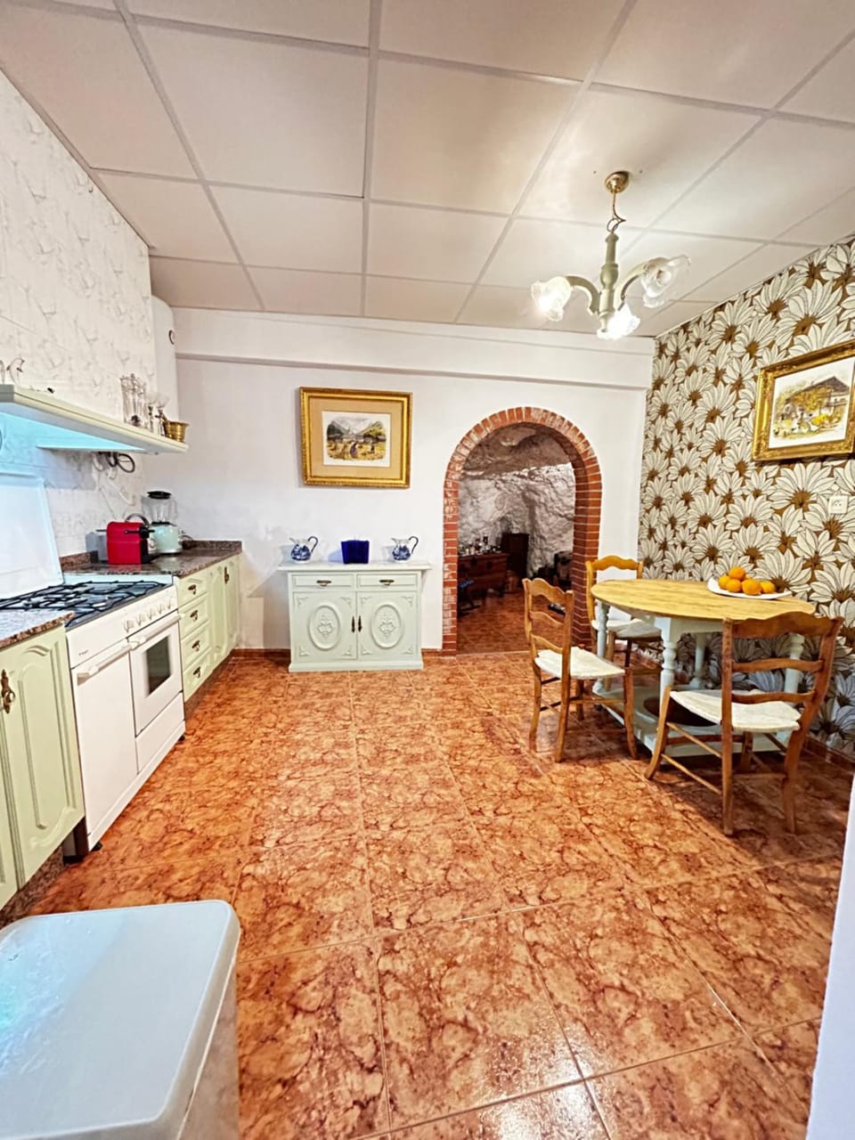 Kitchen or kitchenette, oven, stove
