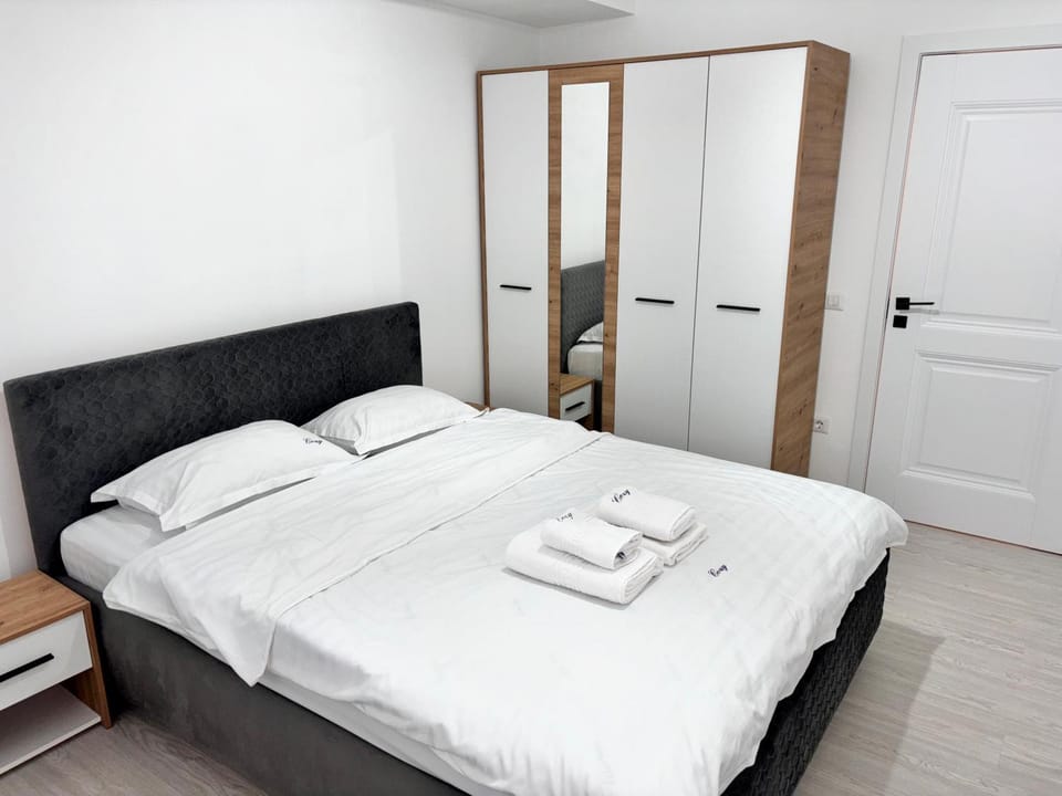 Bed, Photo of the whole room, Bedroom, towels, wardrobe