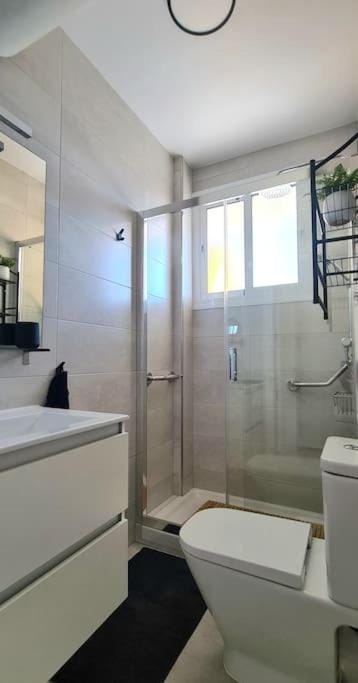 Shower, Toilet, Bathroom