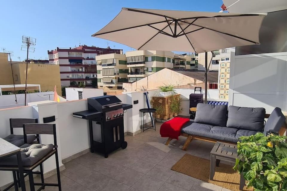 BBQ facilities, Balcony/Terrace, Seating area, sunbed