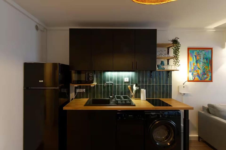Manon, 2 ch, parking, Tram Croix d'argent au pied, Sleep-in-Montpellier Apartment in Lattes
