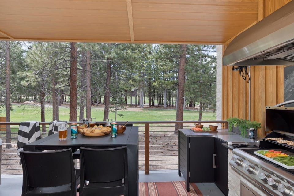 Obsidian 170 House in Mammoth Lakes